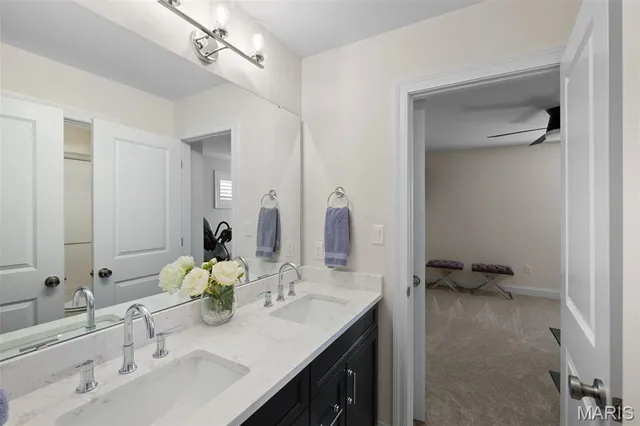 $1,700,000 | 4 Hillcrest Place, St. Louis, MO 63122