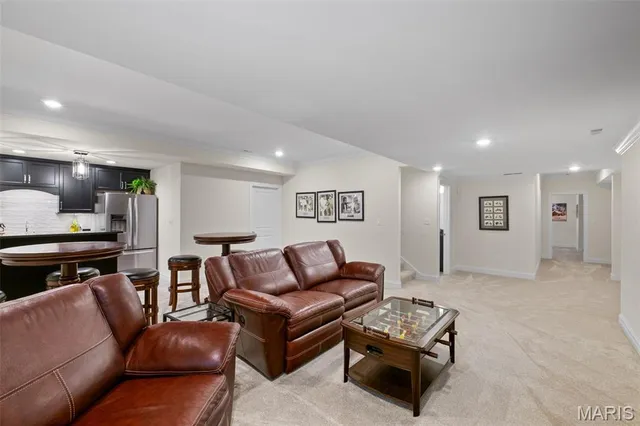 $1,700,000 | 4 Hillcrest Place, St. Louis, MO 63122