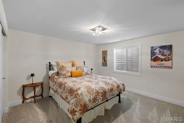 $1,700,000 | 4 Hillcrest Place, St. Louis, MO 63122