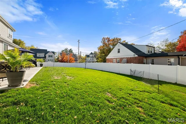 $1,700,000 | 4 Hillcrest Place, St. Louis, MO 63122