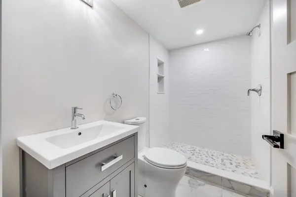$1,130,000 | 255 Old Main Road, Unit 2B, Falmouth, MA 02556