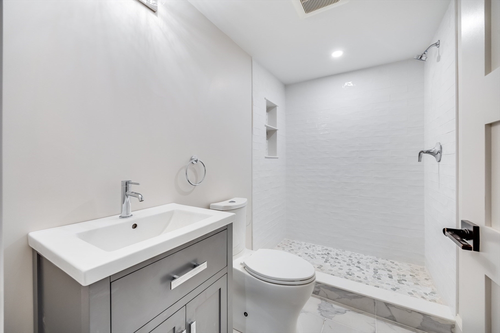 255 Old Main Road, Unit 2B Falmouth, MA 02556 - Photo 25 of 42