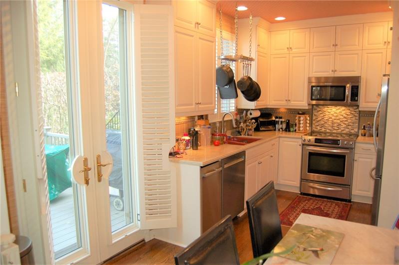 416 Schenley Road Pittsburgh, PA 15217 - Photo 13 of 25 Gallery Image 13