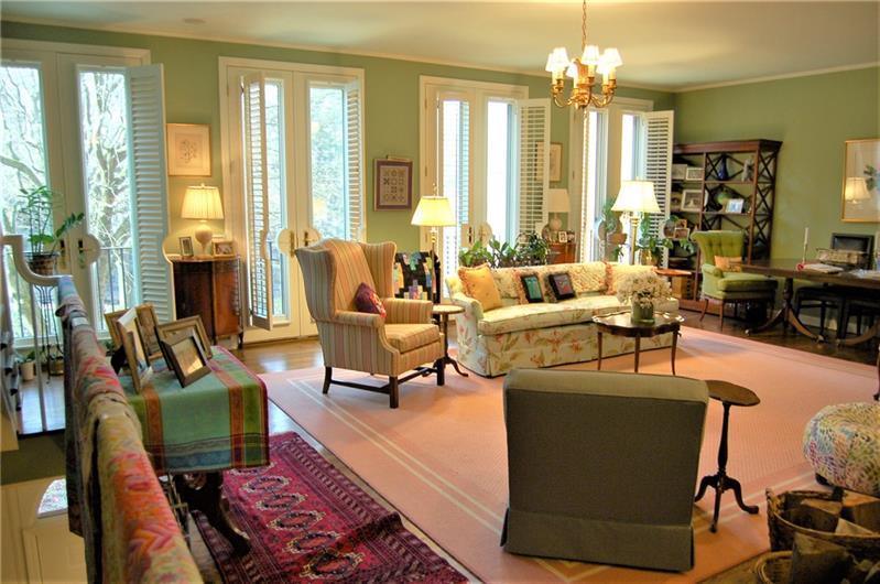 416 Schenley Road Pittsburgh, PA 15217 - Photo 6 of 25 Gallery Image 6