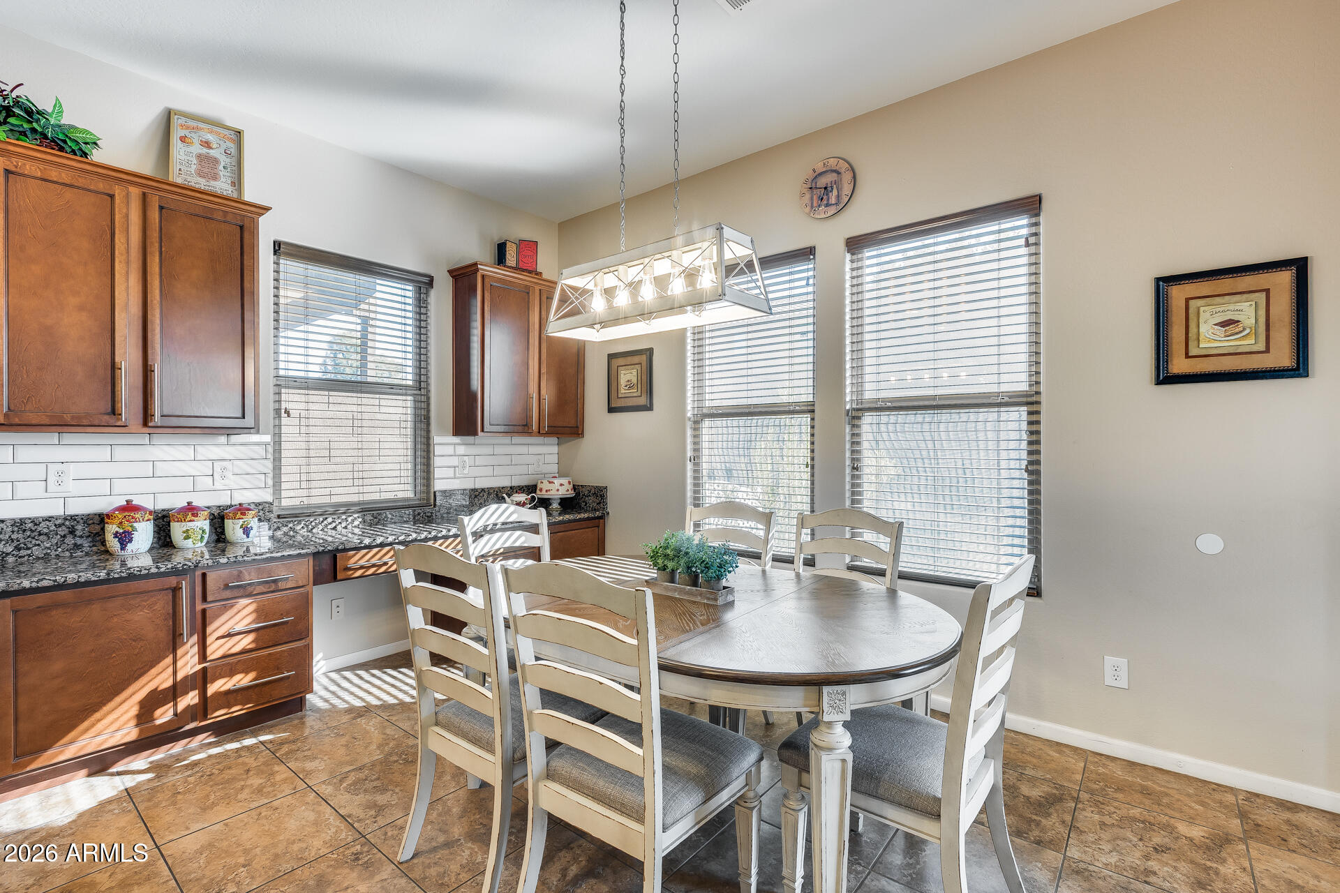 3541 East Shannon Street Gilbert, AZ 85295 - Photo 25 of 64 39