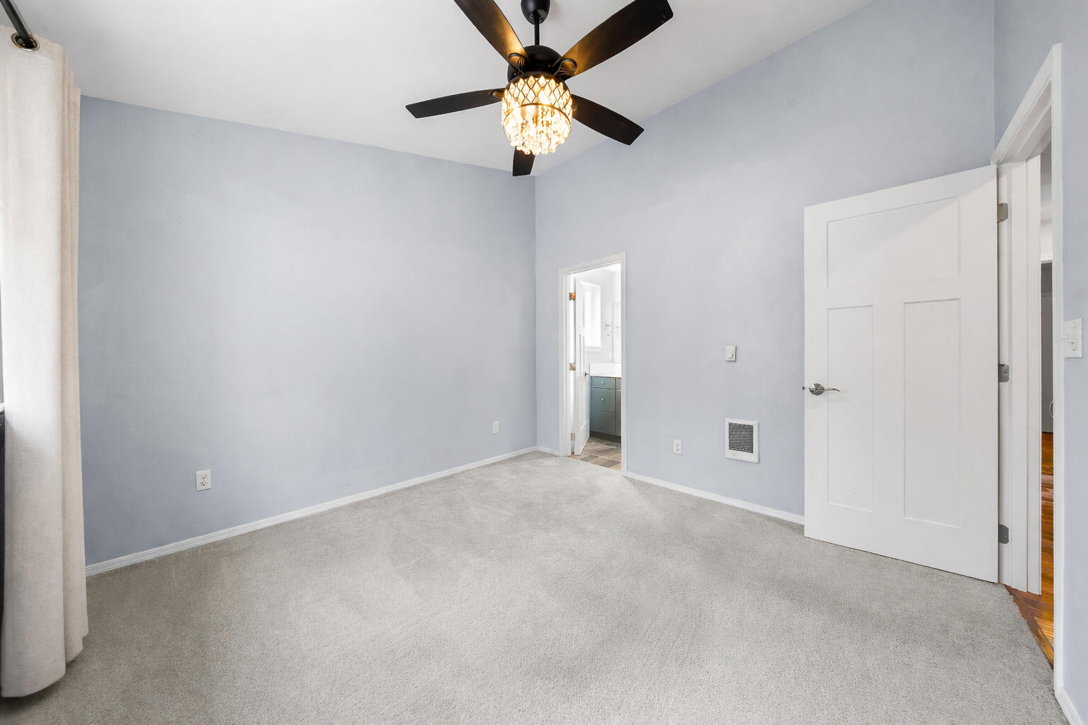 17271 Downey Road Bend, OR 97707 - Photo 14 of 34 Primary