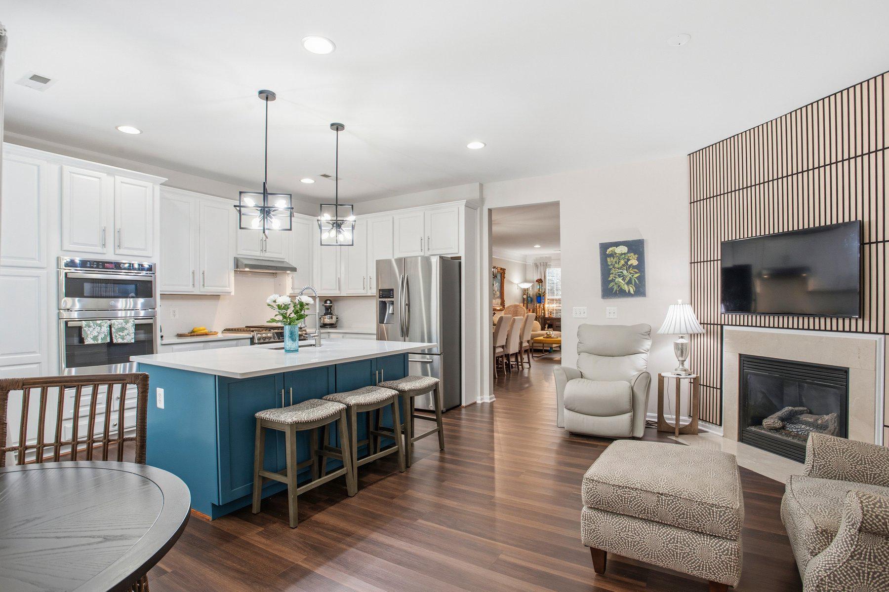 19466 Front Street Leesburg, VA 20176 - Photo 13 of 34 Quartz countertops, stainless steel appliances