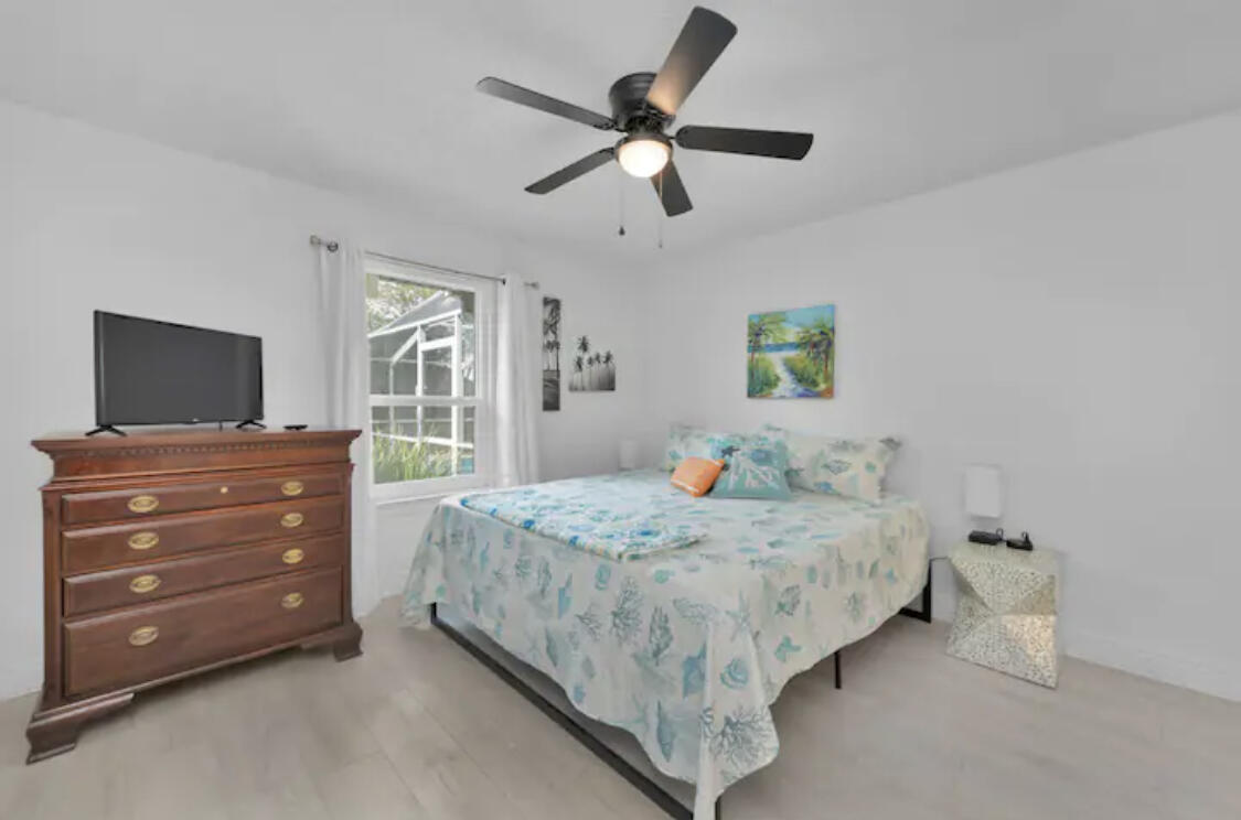 5043 Challenger Way Pensacola, FL 32507 - Photo 20 of 34 Large secondary bedroom