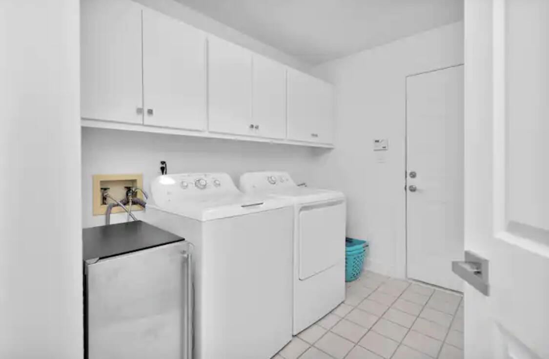 5043 Challenger Way Pensacola, FL 32507 - Photo 23 of 34 Laundry room