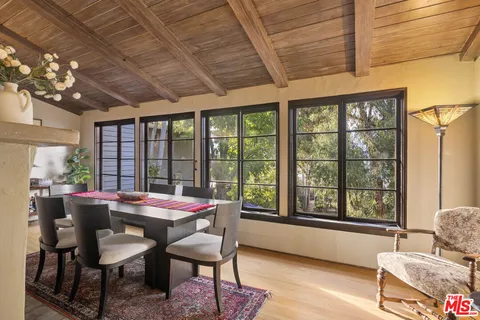 $1,899,000 | 11325 Sunshine Terrace, Studio City, CA 91604