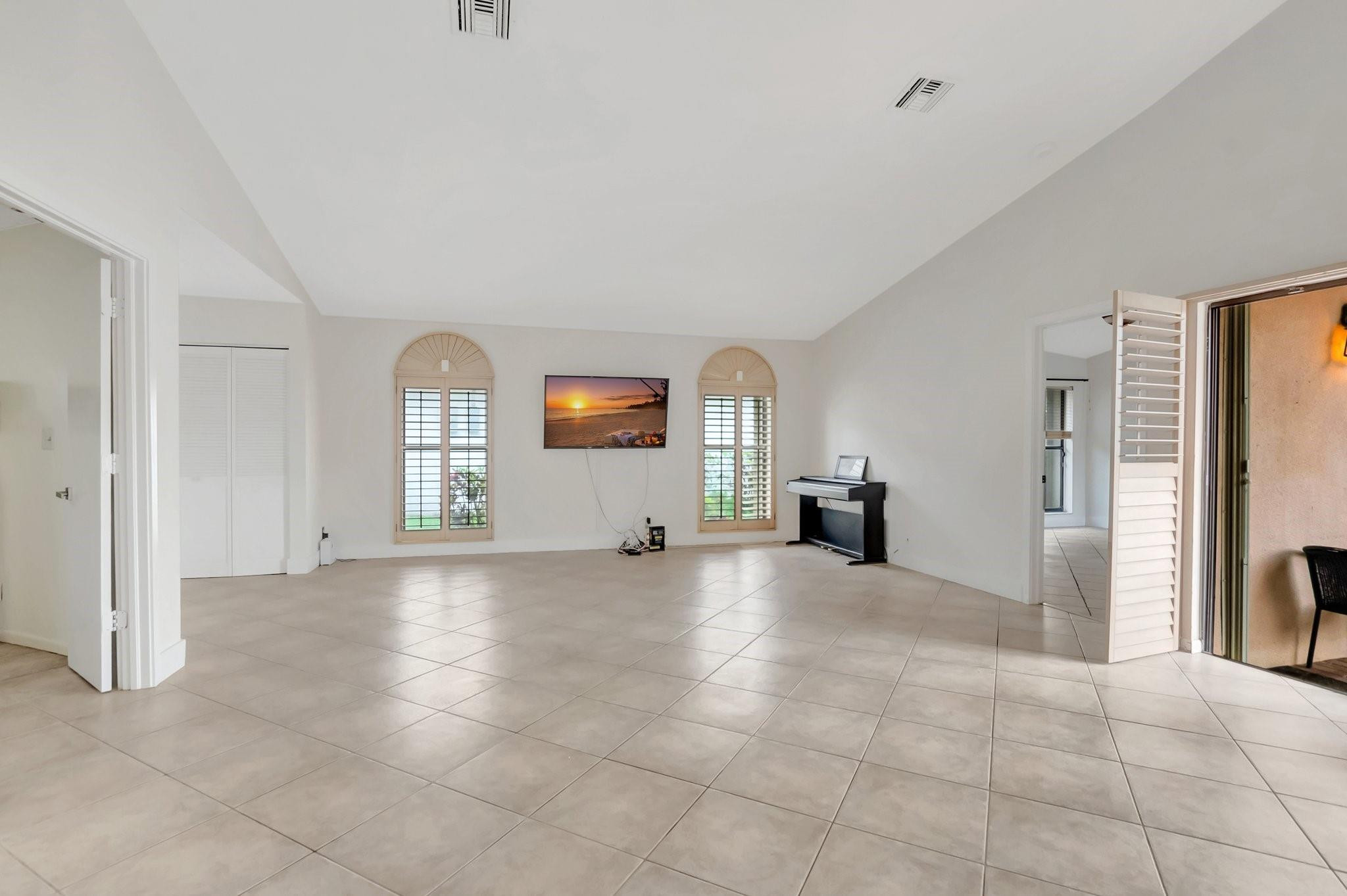 6428 Sweet Maple Lane Boca Raton, FL 33433 - Photo 5 of 38 Photo 5