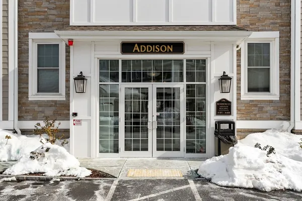 $4,600 | 320 Middlesex Avenue, Unit 207, Medford, MA 02155