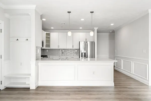 $4,600 | 320 Middlesex Avenue, Unit 207, Medford, MA 02155