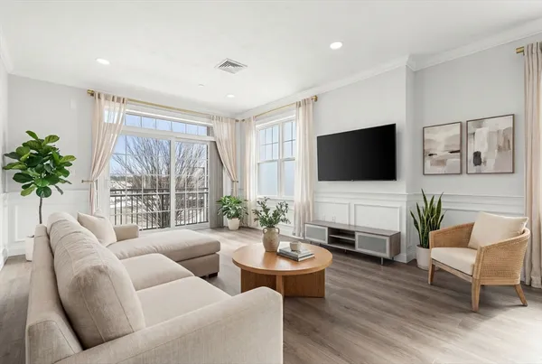 $4,600 | 320 Middlesex Avenue, Unit 207, Medford, MA 02155