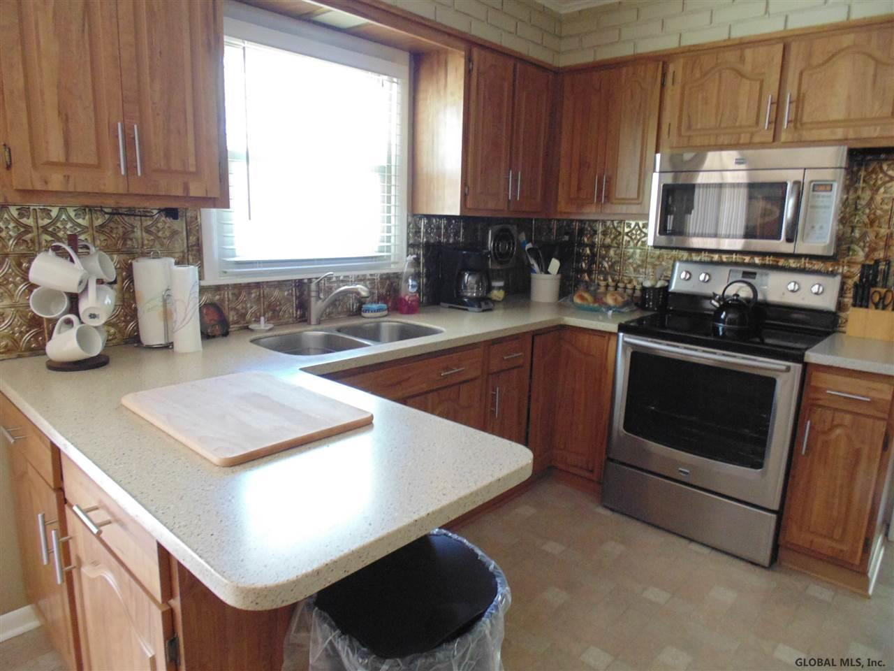 1159 Wavell Road Rotterdam, NY 12303 - Photo 5 of 23 Photo 5
