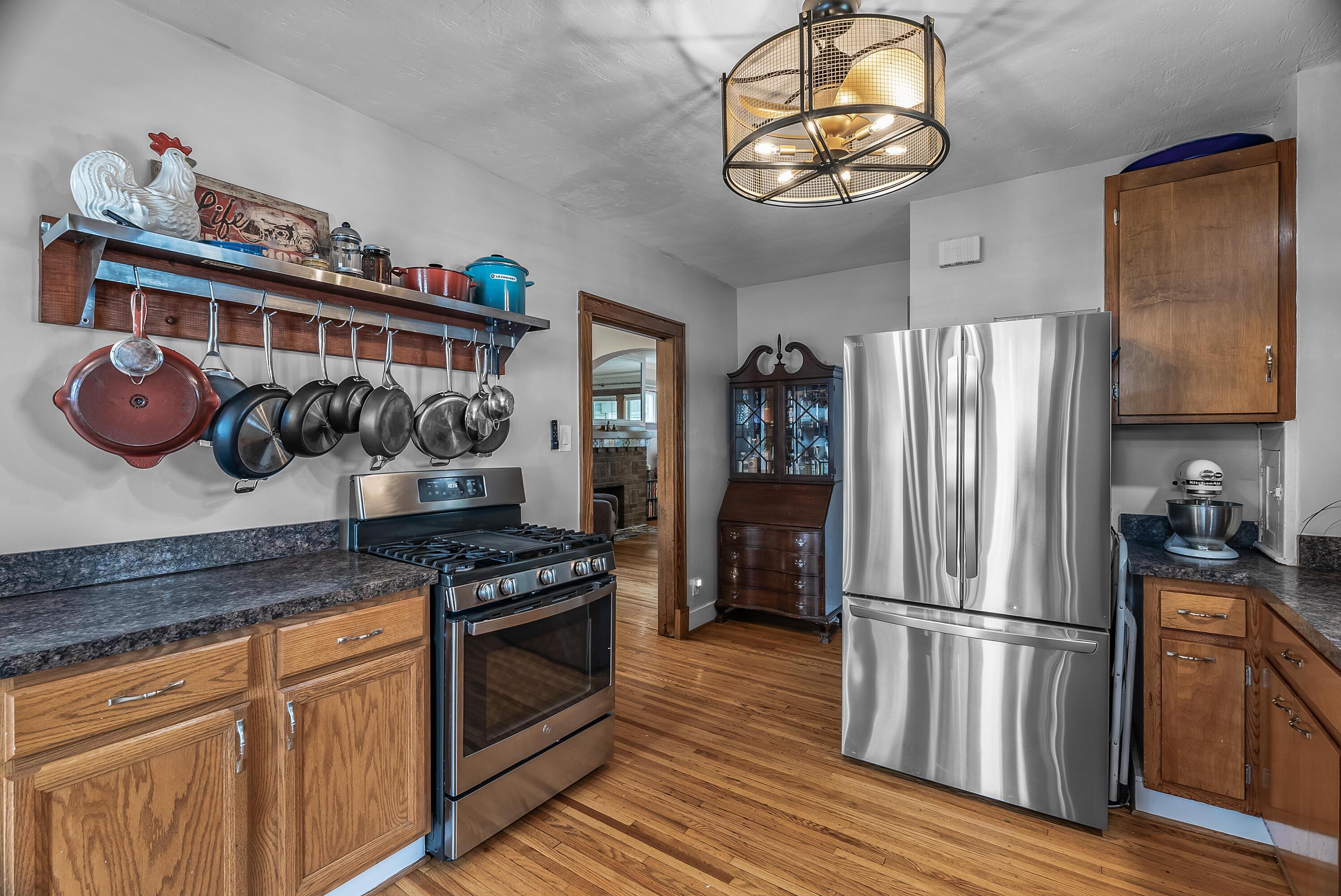202 Northridge Road Columbus, OH 43214 - Photo 15 of 43 Kitchen