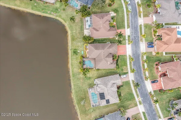 a view of a backyard with garden