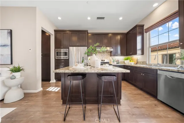 $1,299,800 | 81 Strawberry Grove, Irvine, CA 92620