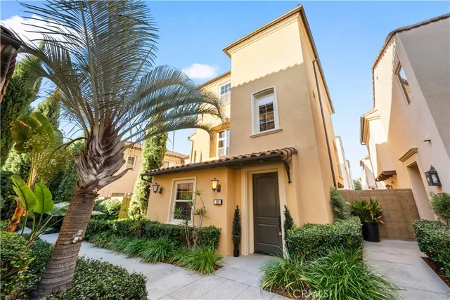 $1,299,800 | 81 Strawberry Grove, Irvine, CA 92620