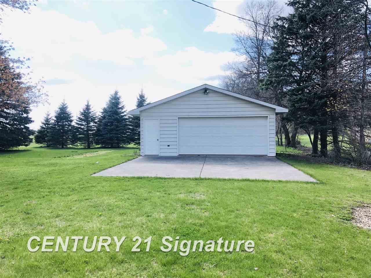 3259 Dillon Road Flushing, MI 48433 - Photo 4 of 31