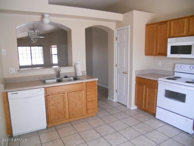 789 South Del Rio Court Apache Junction, AZ 85119 - Photo 3 of 25 DSCN8831
