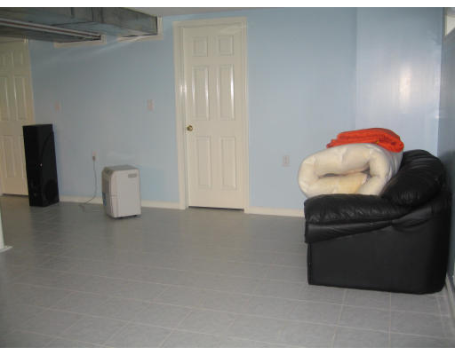 68 Hazen Street Springfield, MA 01119 - Photo 16 of 19 a living room with furniture