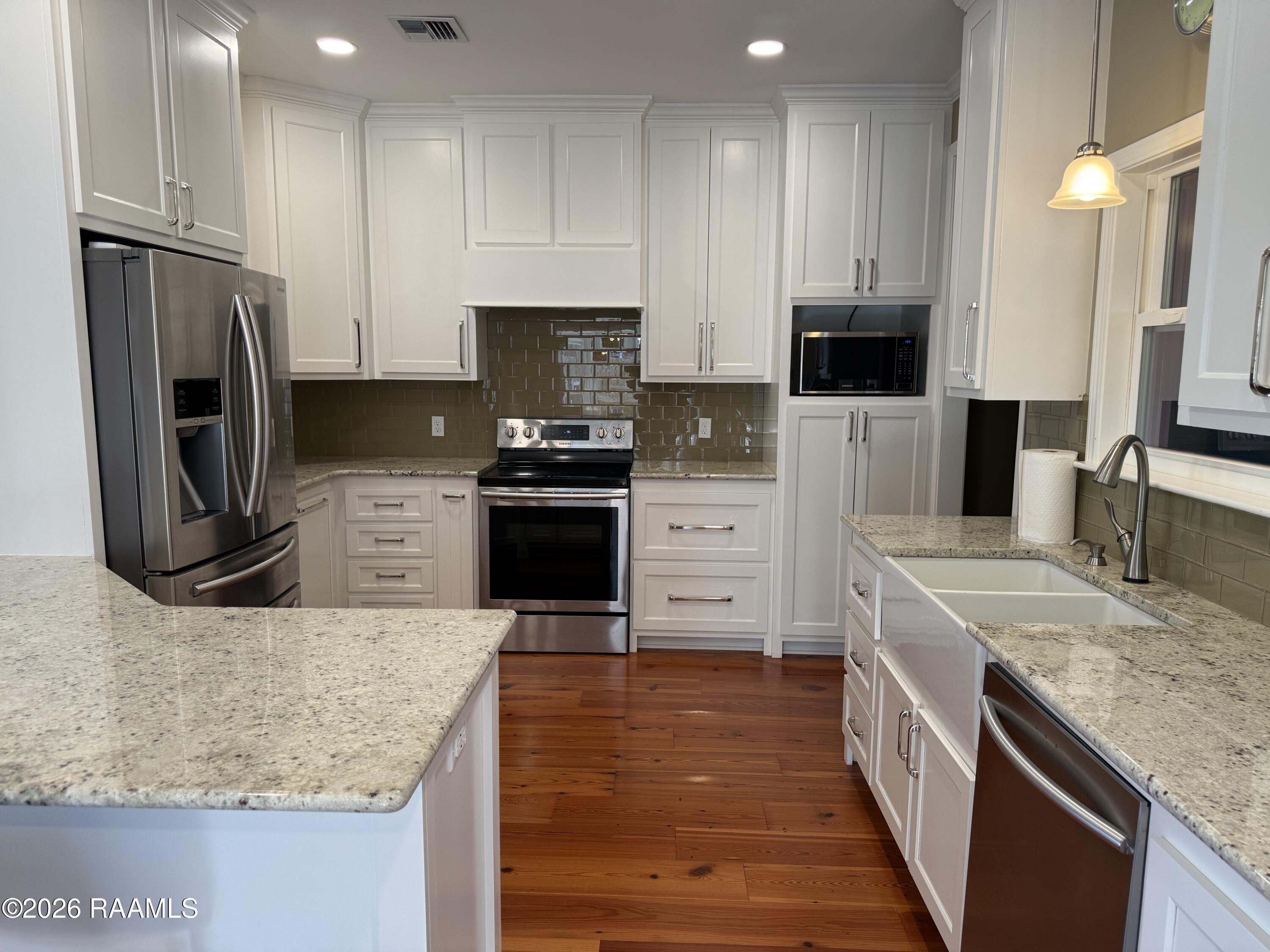 808 Rosedown Lane Lafayette, LA 70503 - Photo 6 of 20 IMG_8513