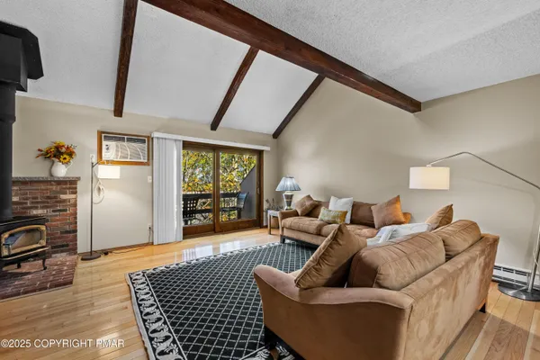 $270,000 | 129 Cross Country Lane, Tannersville, PA 18372