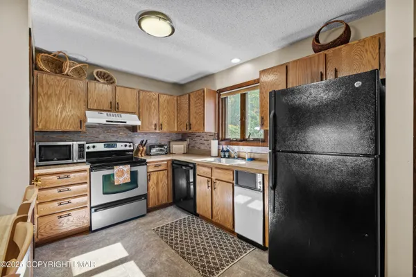 $270,000 | 129 Cross Country Lane, Tannersville, PA 18372