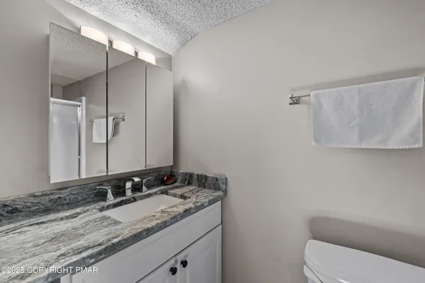$270,000 | 129 Cross Country Lane, Tannersville, PA 18372