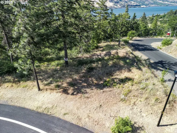 $399,000 | Coyote Court, Unit 42, Mosier, OR 97040