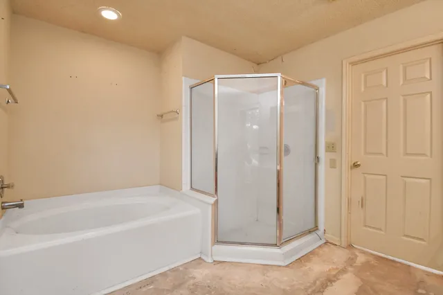 $300,000 | 7 Amber Fire Place, Spring, TX 77381