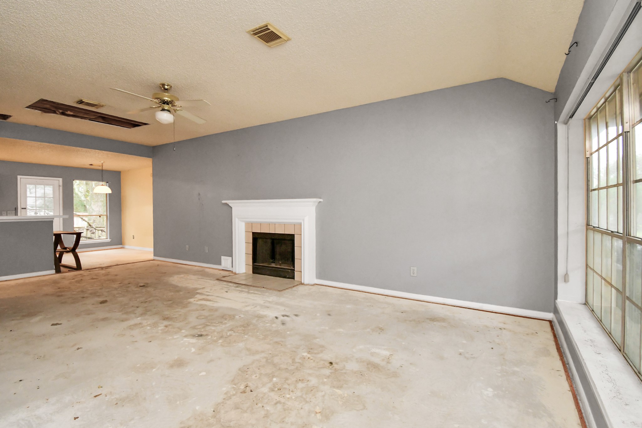 7 Amber Fire Place Spring, TX 77381 - Photo 3 of 16