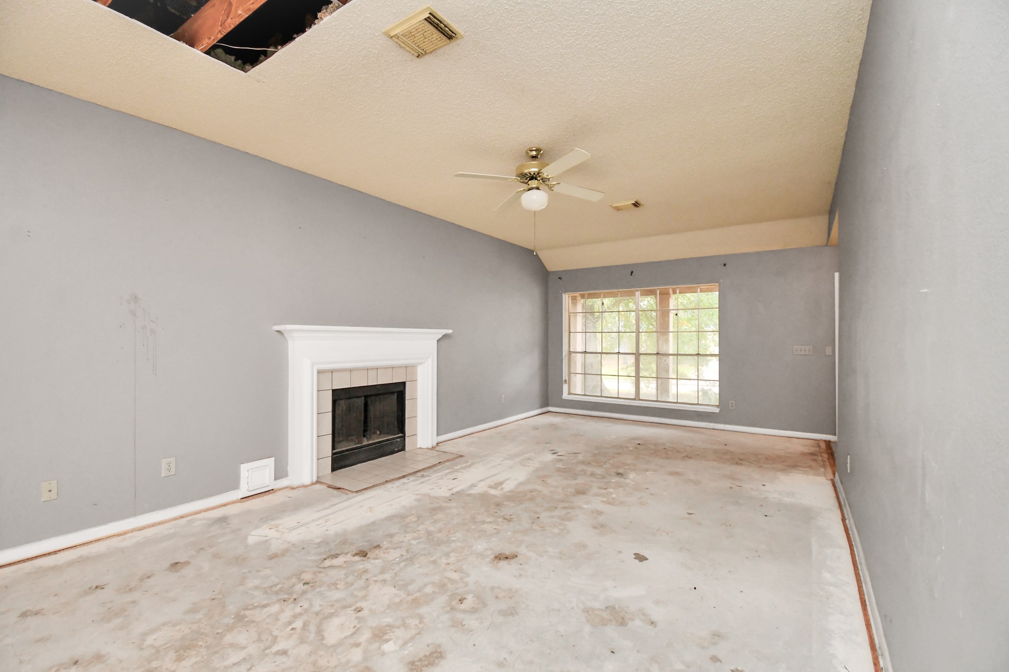 7 Amber Fire Place Spring, TX 77381 - Photo 5 of 16