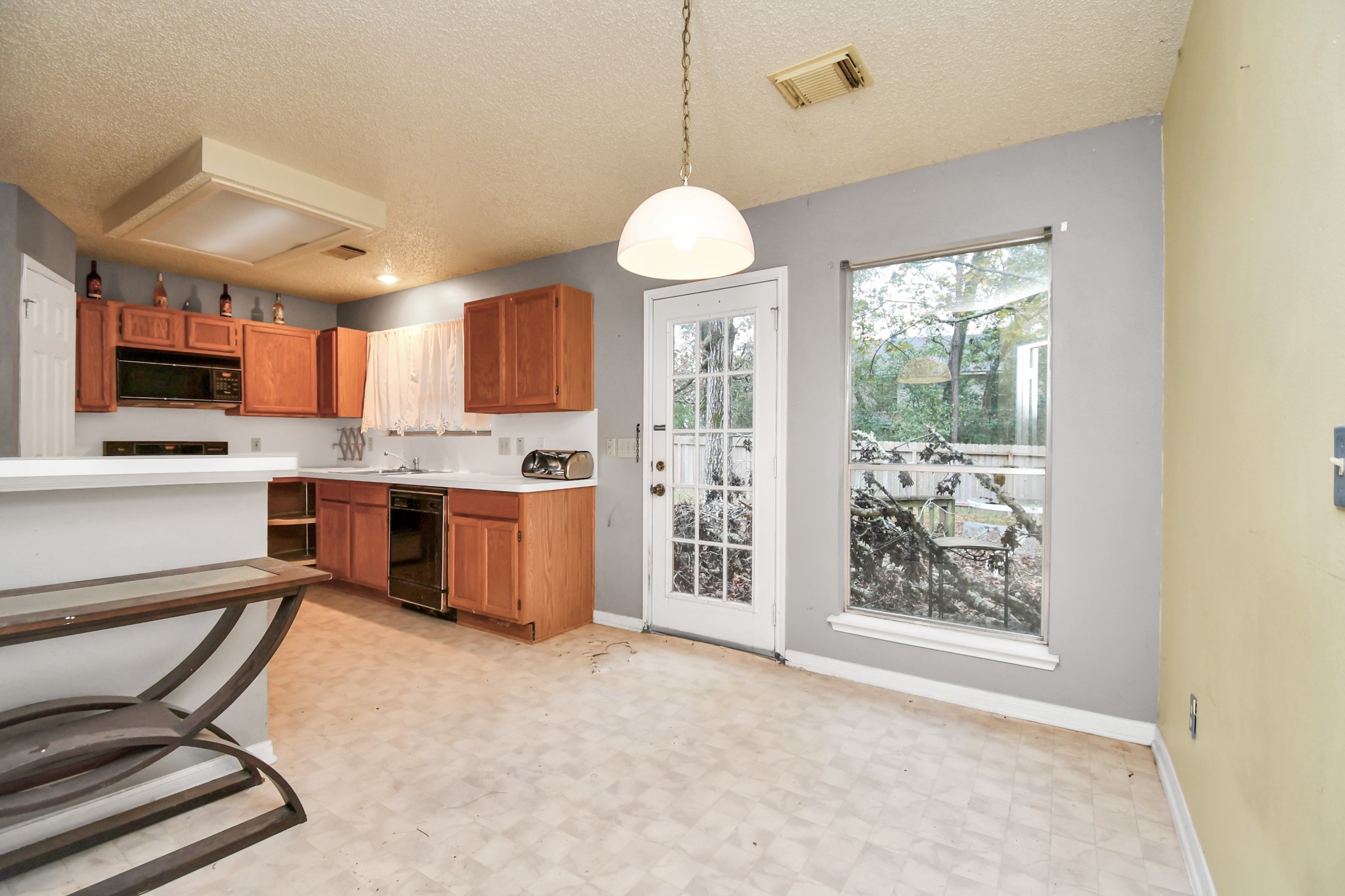 7 Amber Fire Place Spring, TX 77381 - Photo 6 of 16