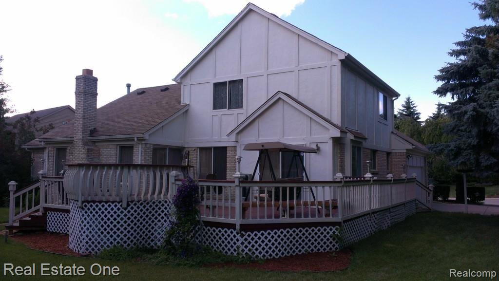 1109 Maple Leaf Drive Rochester, MI 48309 - Photo 21 of 23 Multi Level Deck