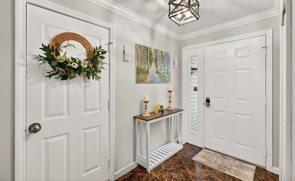 110 Ridgefield Circle, Unit C Clinton, MA 01510 - Photo 3 of 29