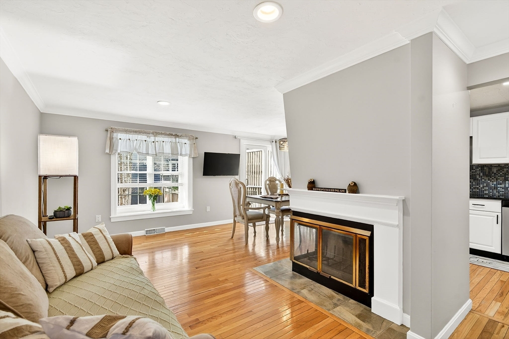 110 Ridgefield Circle, Unit C Clinton, MA 01510 - Photo 4 of 29