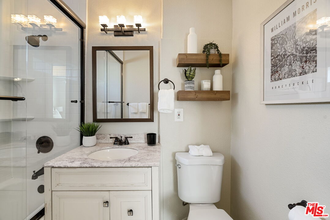 6151 Walnut Avenue Long Beach, CA 90805 - Photo 14 of 23