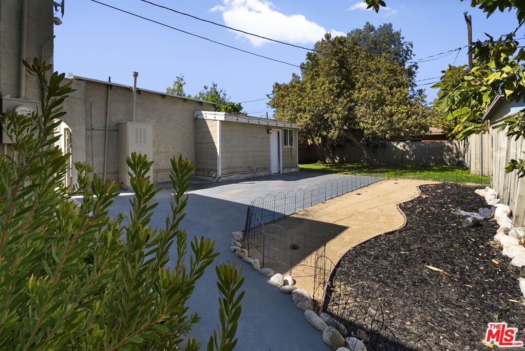 6151 Walnut Avenue Long Beach, CA 90805 - Photo 21 of 23