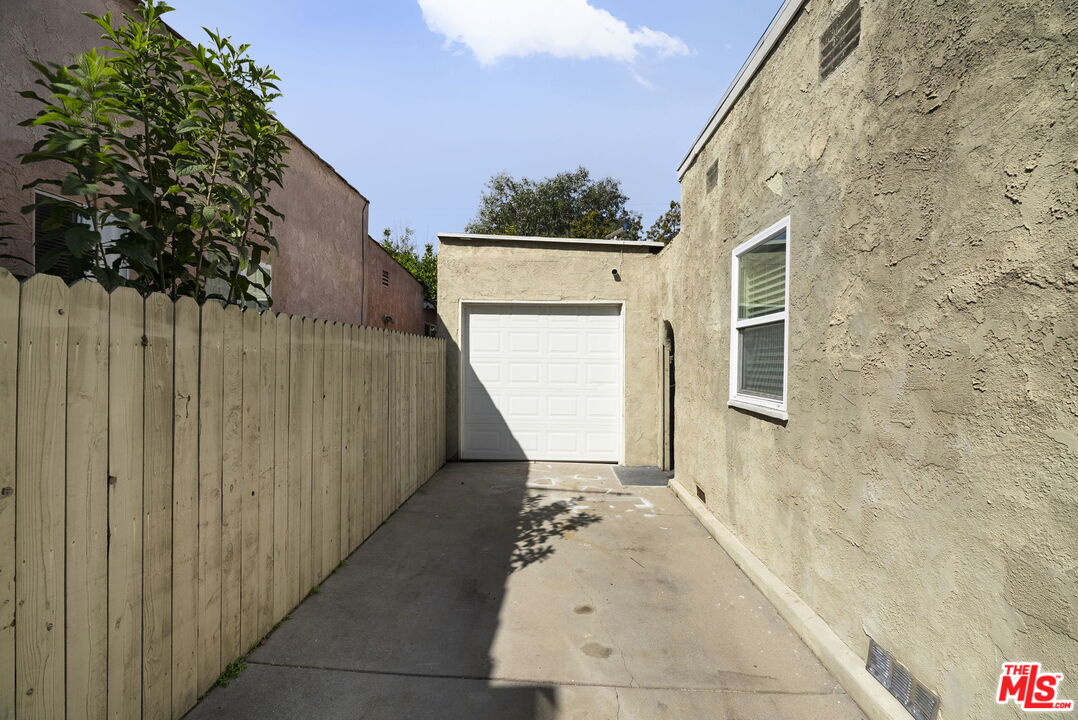 6151 Walnut Avenue Long Beach, CA 90805 - Photo 22 of 23