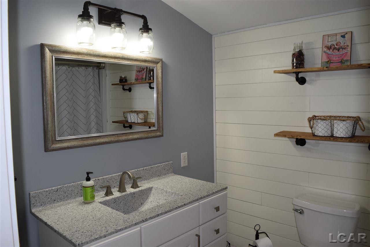 12145 Lawrence Road Brooklyn, MI 49230 - Photo 28 of 41 31380451-27.JPG
