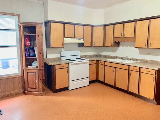 $1,000 | 658 6th Street, LaSalle, IL 61301