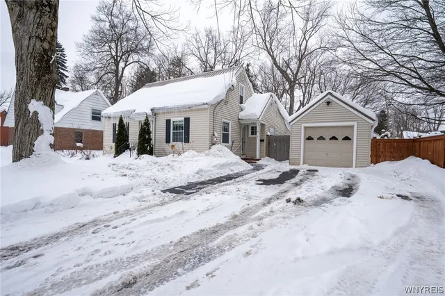 $379,900 | 28 Robert Street, Hamburg, NY 14075