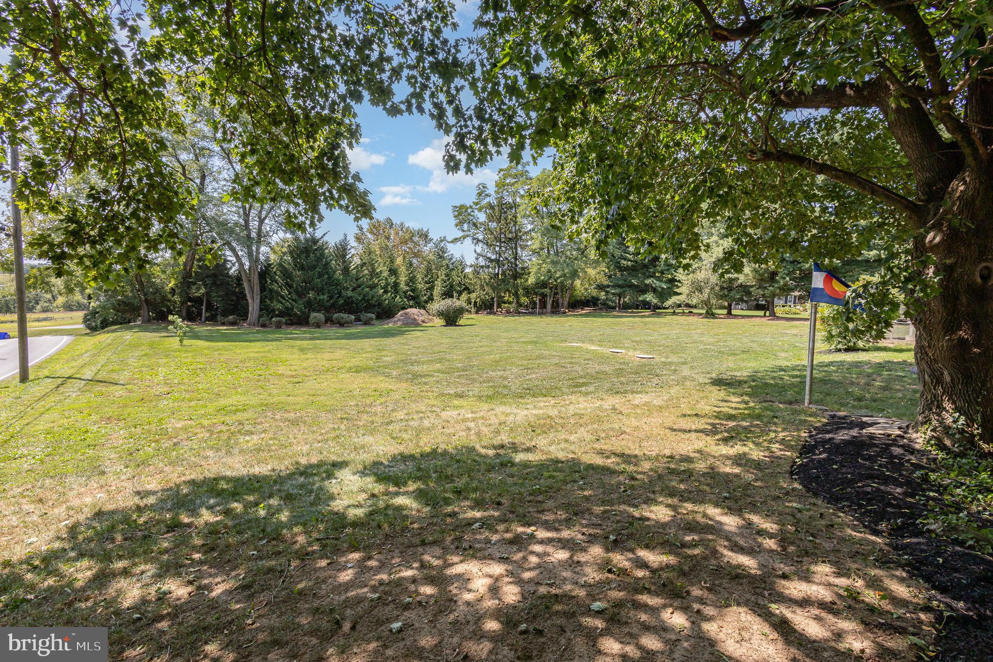 2246 Meadow View Road Manheim, PA 17545 - Photo 34 of 40 Yard