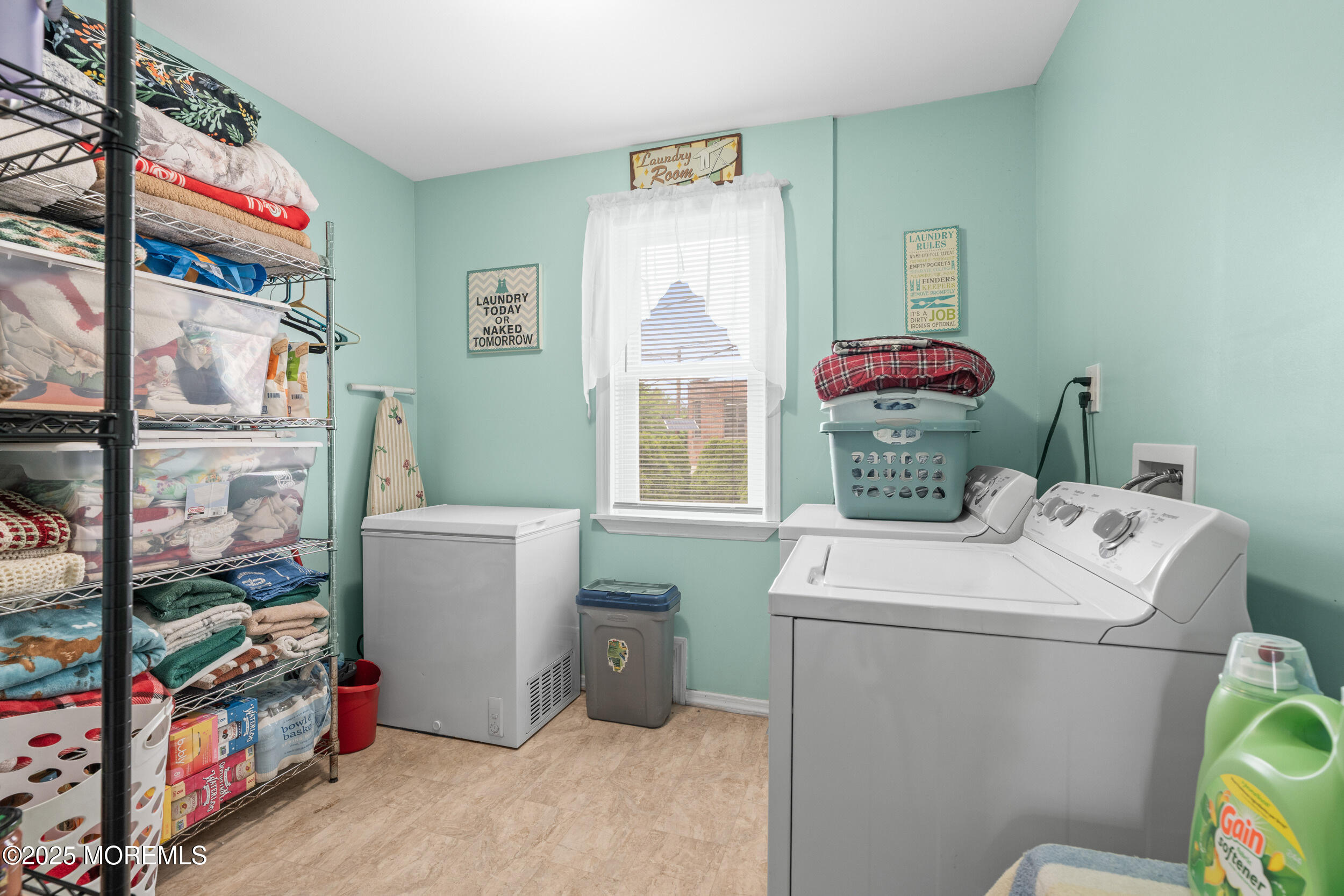 175 Shore Avenue Bogota, NJ 07603 - Photo 28 of 37 a workspace with furniture and a window