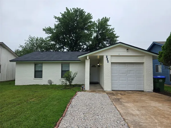 $1,775 | 104 East Eggleston Street, Manor, TX 78653