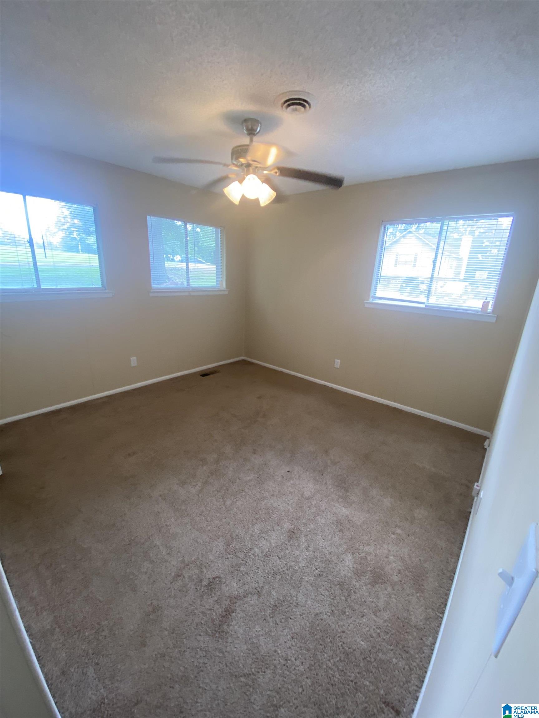 320 1st Street Pleasant Grove, AL 35127 - Photo 7 of 17