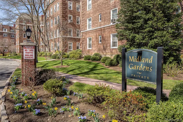 $397,500 | 6 Midland Gardens, Unit 4B, Bronxville, NY 10708