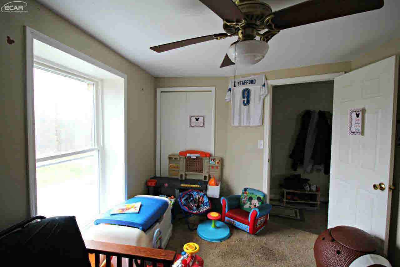 3994 Merwin Road Lapeer, MI 48446 - Photo 7 of 14 20454447-6.JPG